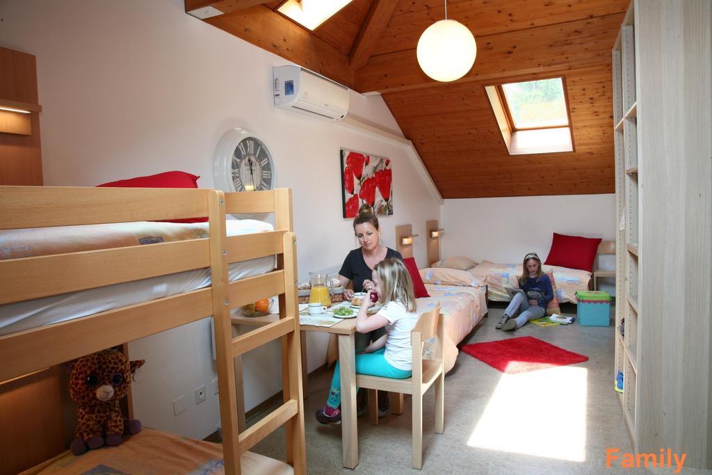 Lugano Savosa Youth Hostel Room photo